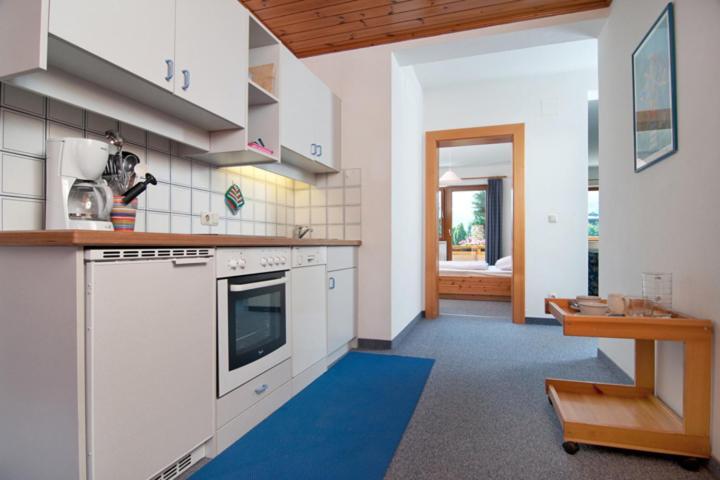 Haus Christina Apartment Фаак ам Зее Стая снимка