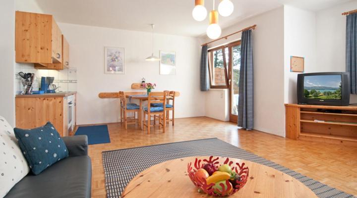 Haus Christina Apartment Фаак ам Зее Стая снимка