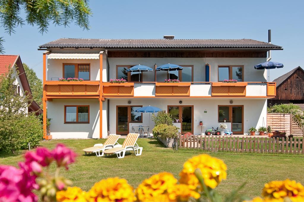 Haus Christina Apartment Фаак ам Зее Екстериор снимка